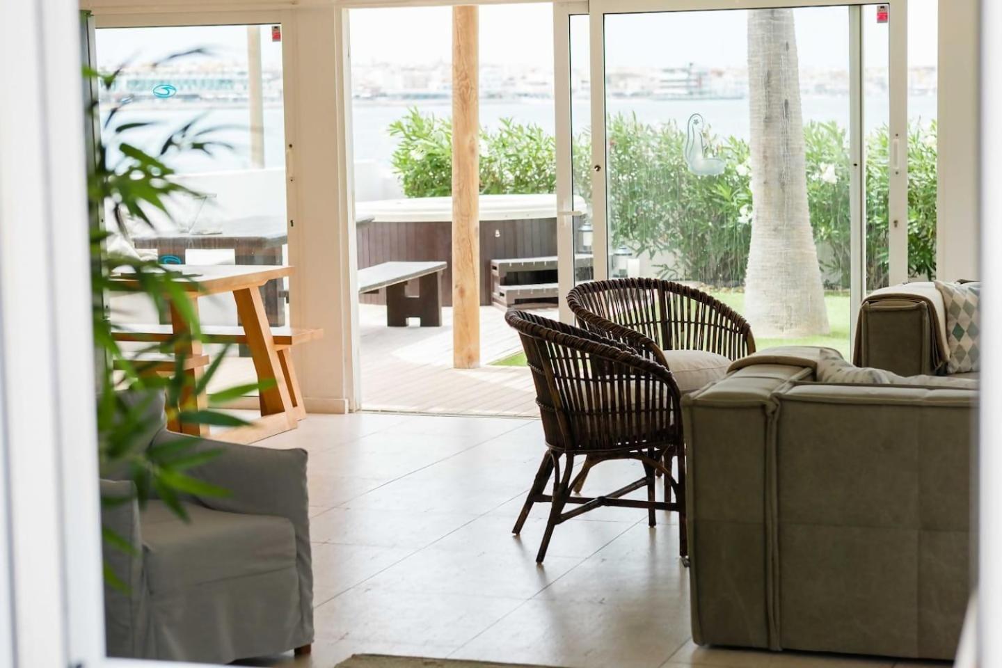 Villa Maluhia Frente Al Mar Y Jacuzzi คอร์ราเลโฮ ภายนอก รูปภาพ